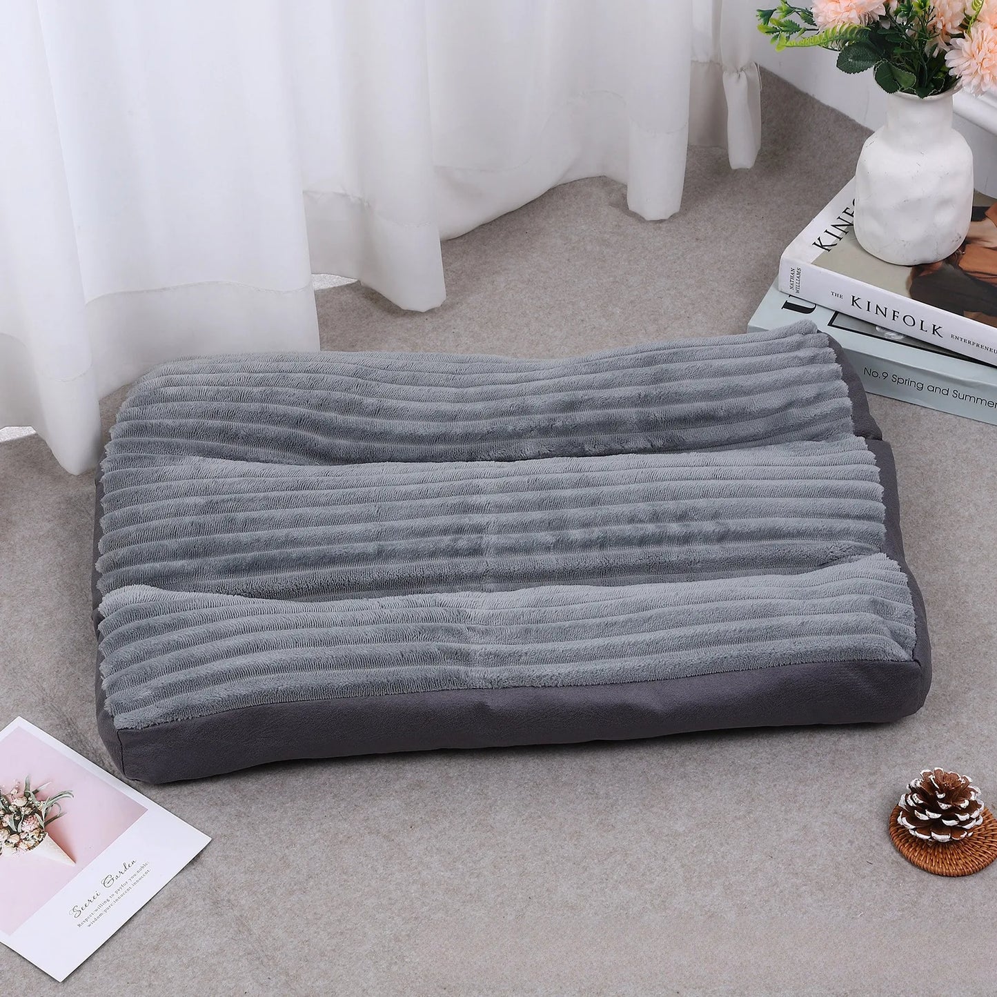 Thickened Ultra-Soft Luxury Dog Mattress - Exclusive Pet Bed Cushion, Comfortable and Warm Rectangular Dog Bed, Suitable for All Seasons, Ultimate Comfort, Machine Washable, Easy-Care Pet Paradise for the Living Room, Oval Sh